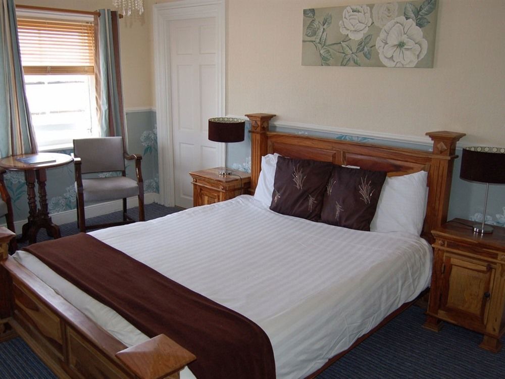 Schooner Hotel