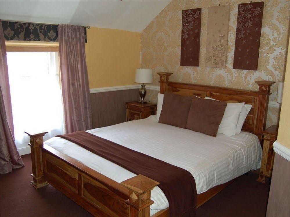 Schooner Hotel 3*